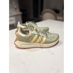 Adidas Retropy E5 Women’s Sneakers Linen Green Almost Yellow Size US 9.5 / M 8.5
